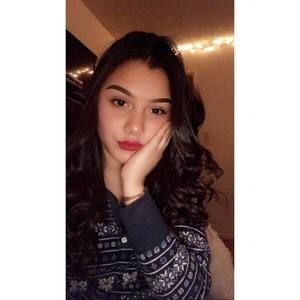 Meet your Posher, Daniela